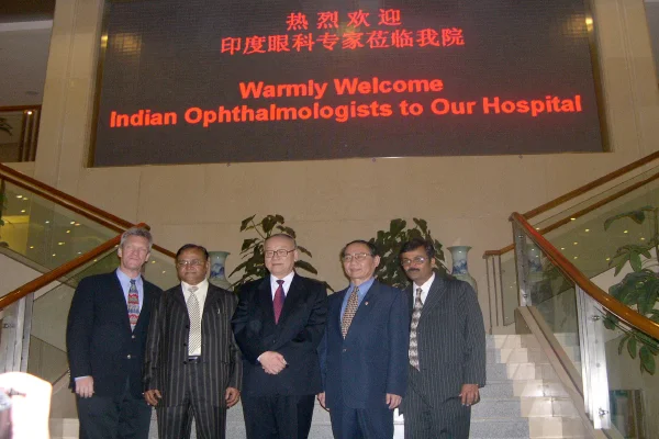 Lead a delegation of 30 Indians Eye Surgeons to Hong Kong & China